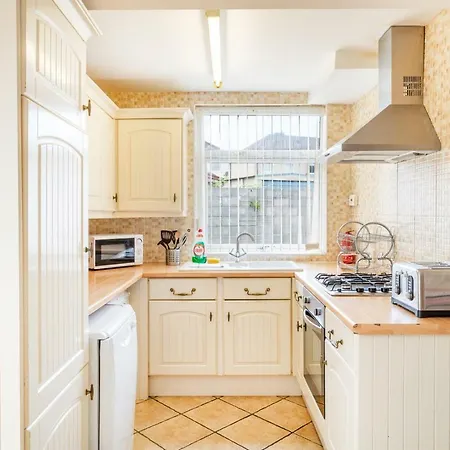 Big House In Filton - Sleeps Up To 7! 度假居 布里斯托