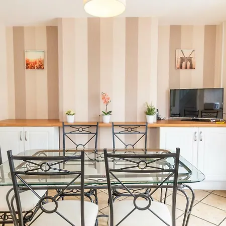 Big House In Filton - Sleeps Up To 7! Tatil Evi